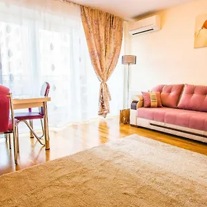 Luxury Mall Area Апартаменты