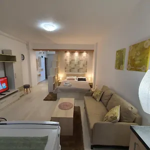 Garsoniere Fundeni Апартаменты